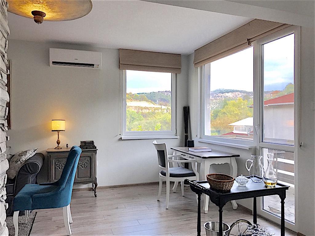 Penthouse Tsarevets Apartment Veliko Tŭrnovo Exterior photo